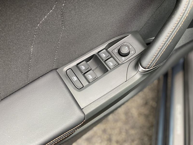 Cupra Formentor 1,5 E-TSI 110 kW DSG - fotka 11 z 26