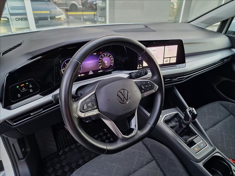 Volkswagen Golf 2.0TDI 85kW Life Variant,1Maj - fotka 20 z 50