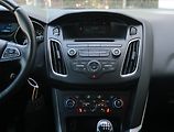 Ford Focus (2016) 1.0 EcoBoost, Vyhř. sedaček - náhled 12