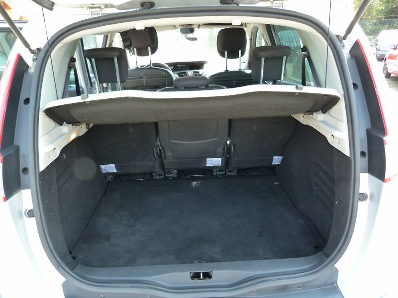 Renault Scénic 1.5 dci - fotka 14 z 19