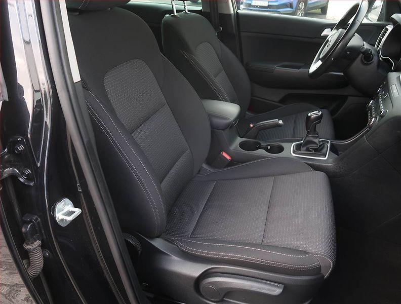 Kia Sportage (2022) Black Edition 1.6 GDI - fotka 9 z 24