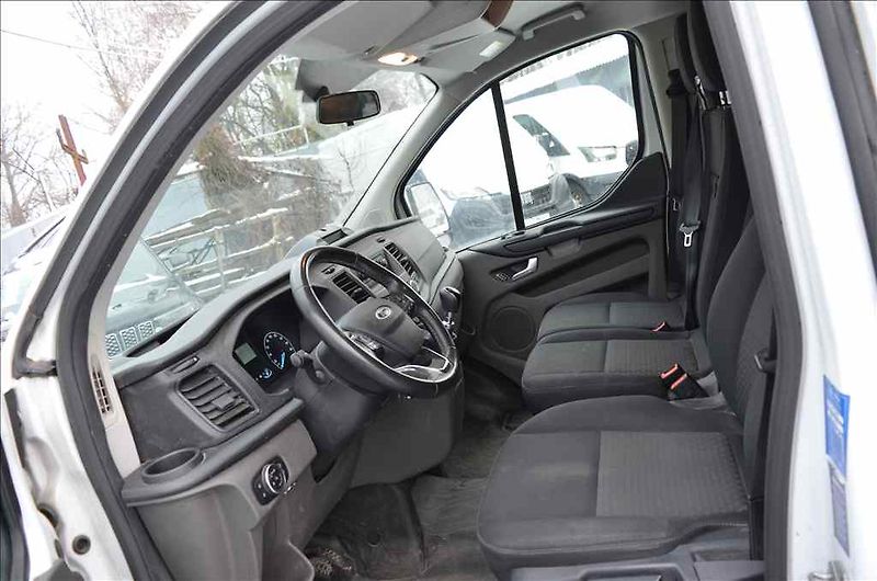 Ford Transit (2022) CUSTOM 2,0 D - fotka 16 z 17