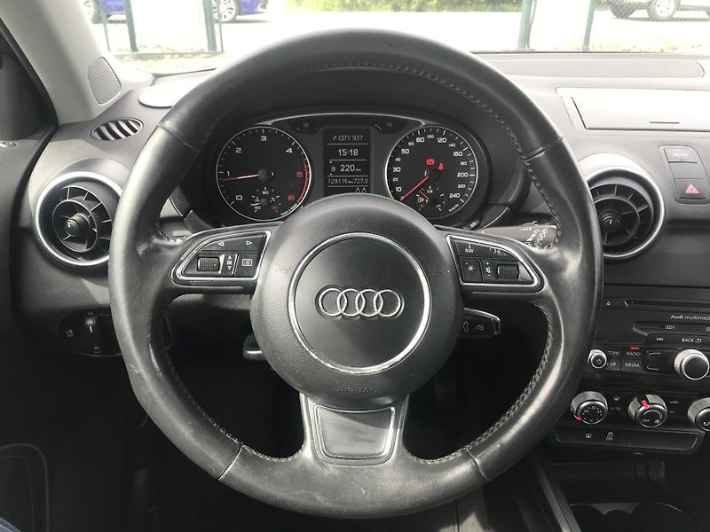 Audi A1  1.6 TDI 66,KLIMA,ČR,KM.. - fotka 13 z 17