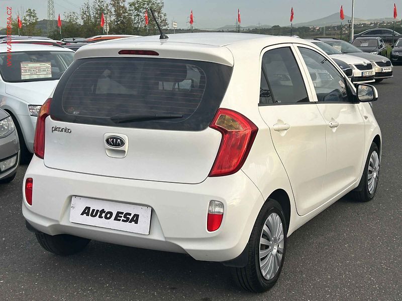 Kia Picanto (2011) 1.0i - fotka 4 z 15