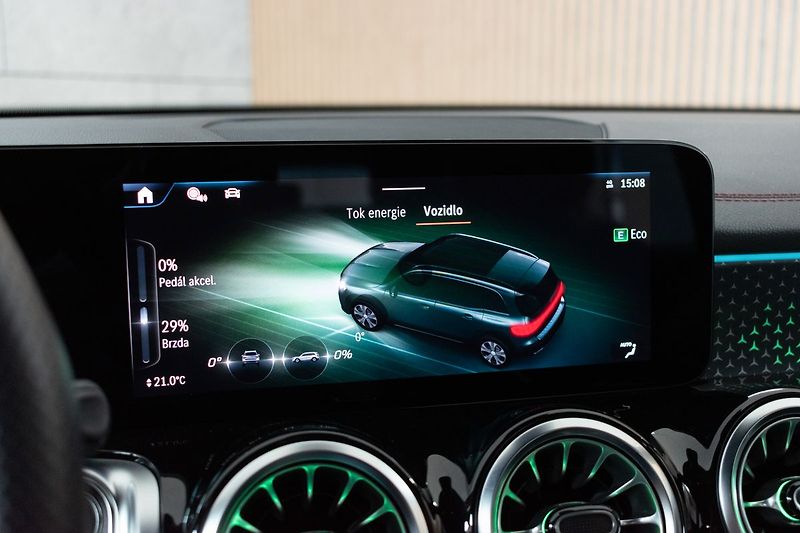 Mercedes-Benz EQB 300 66kWh*4MATIC*AMG*KAMERA*So - fotka 35 z 47