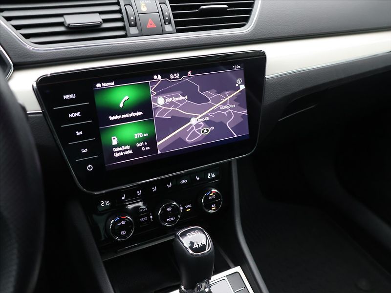 Škoda Superb 2,0 TDI DSG 4x4 CZ Style DPH - fotka 24 z 37
