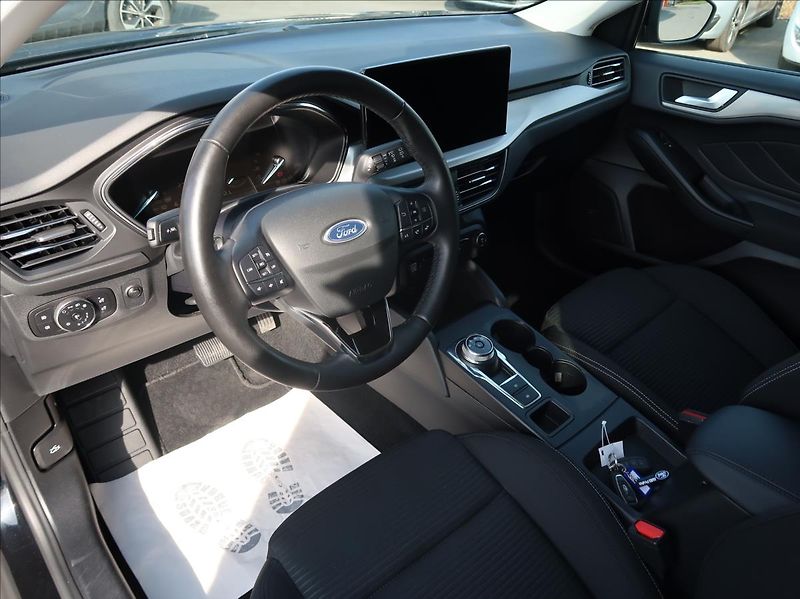 Ford Focus 1,5 EcoBlue,85kW,Titanium,1maj - fotka 9 z 27