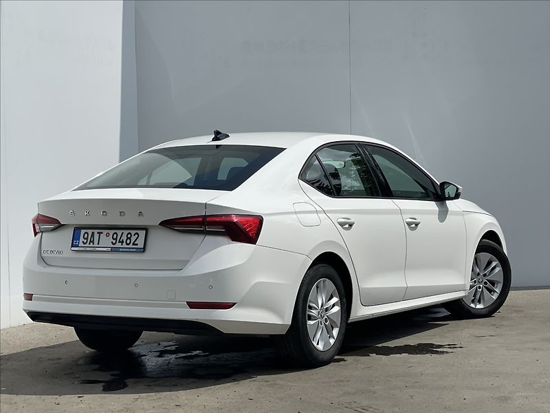 Škoda Octavia 1,0 TSI Ambition Plus LED+PDC - fotka 3 z 23