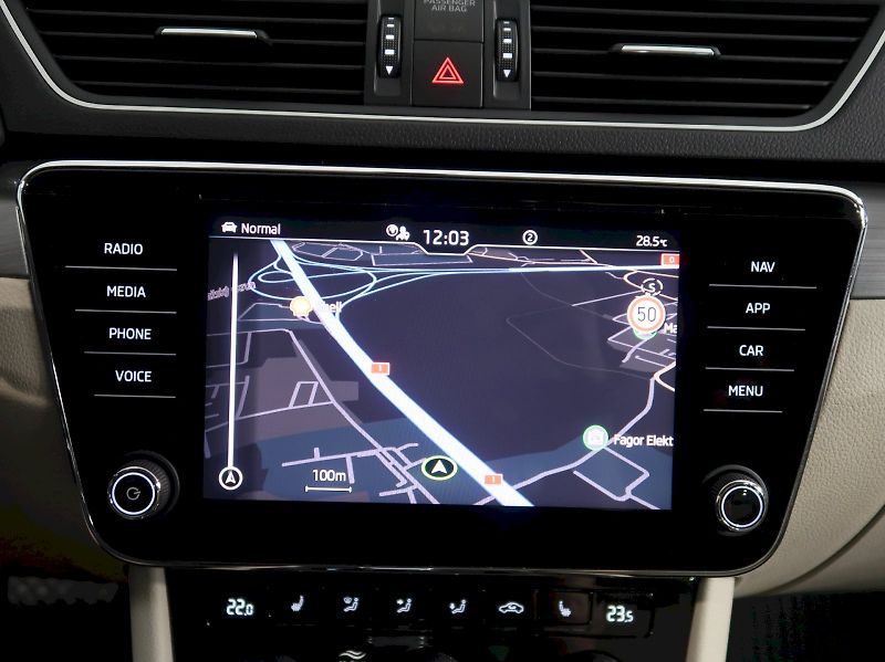 Škoda Superb (2022) STYLE 2.0TDI 147KW 4x4 DSG WEB - fotka 29 z 41