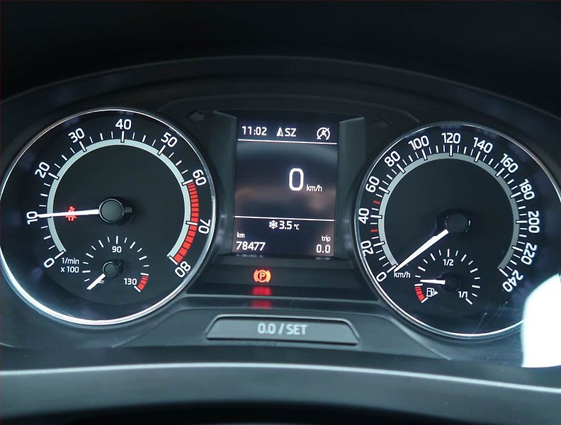 Škoda Rapid (2017) 1.0 TSI, Serv.kniha, Kůže - fotka 11 z 16