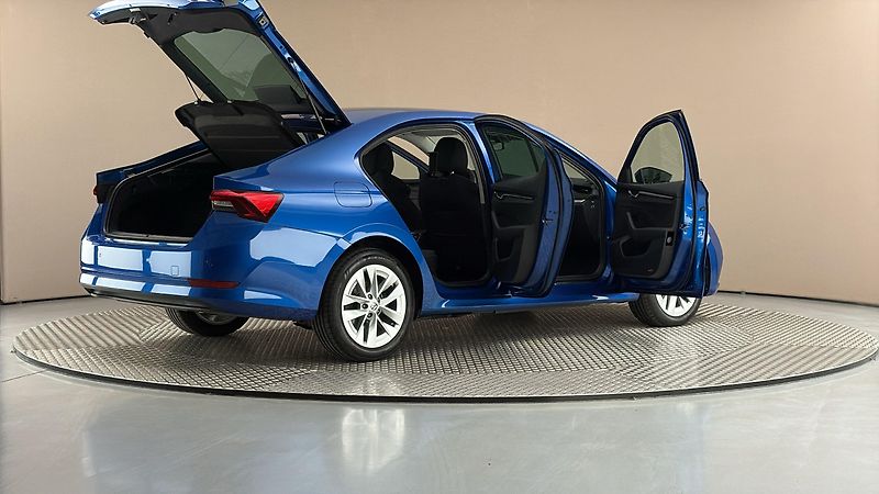 Škoda Octavia 1.4 TSI iV DSG Ambition - fotka 6 z 27