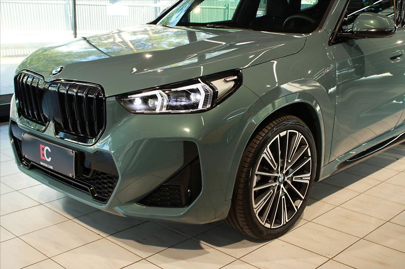 BMW X1 xDrive23d M Sport Individual - fotka 7 z 36
