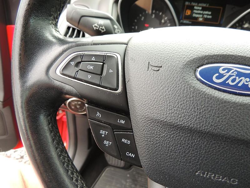 Ford Focus (2017) 1.5TDCi,70kw,výbava,ČR,1maj. - fotka 20 z 43