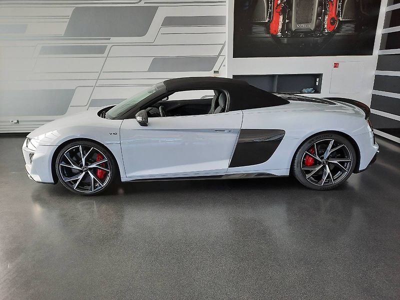Audi R8 (2025) Spyder V10 performance 5.2TFSI - fotka 25 z 27