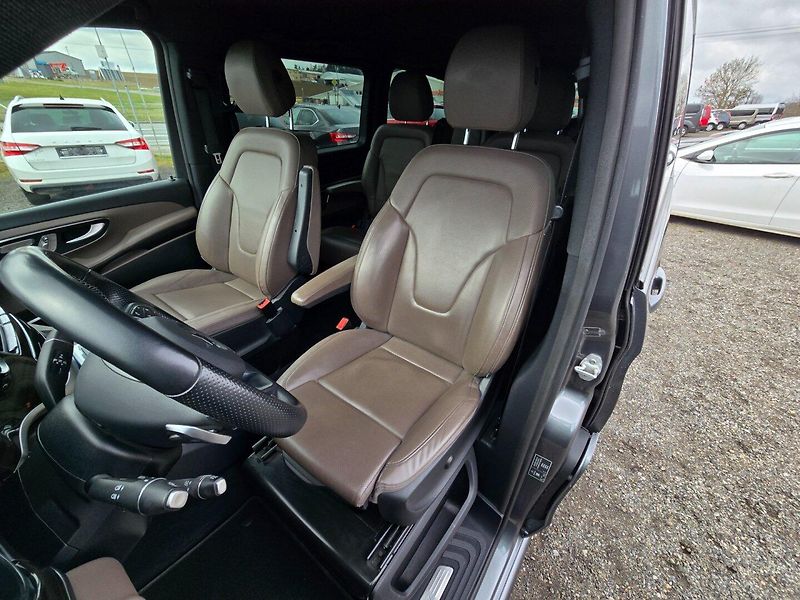 Mercedes-Benz Třídy V (2022) 300d AMG - fotka 10 z 24