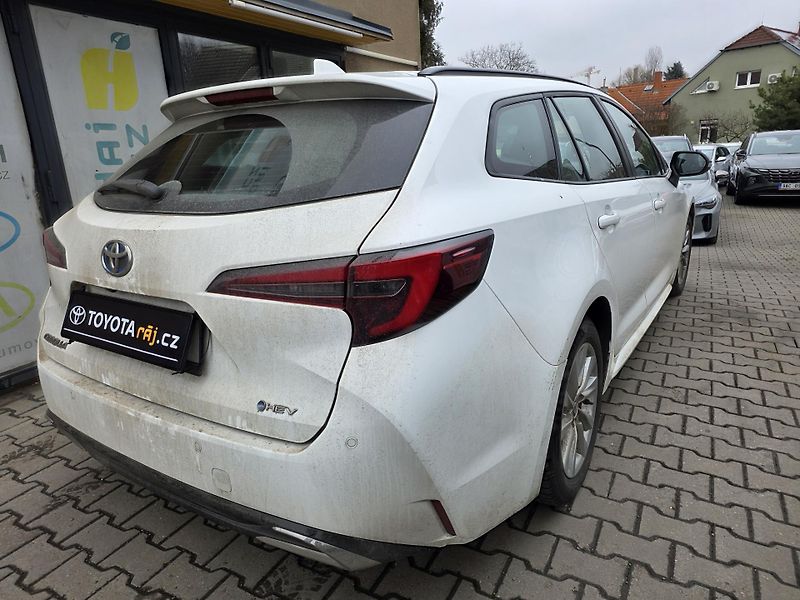 Toyota Corolla 1.8-AUTOMAT-HYBRID - fotka 7 z 14