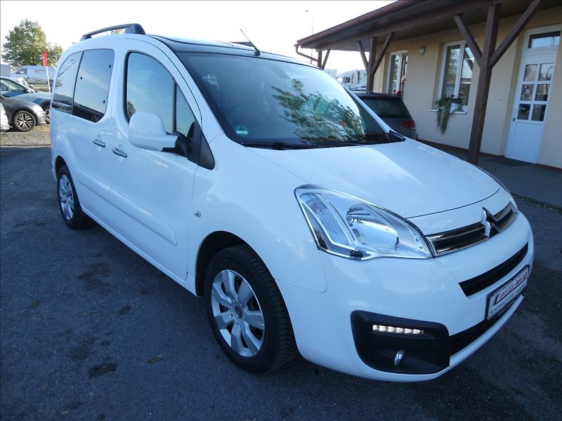 Citroën Berlingo 1,2 PT 81kW Multispace Panoram - fotka 1 z 47