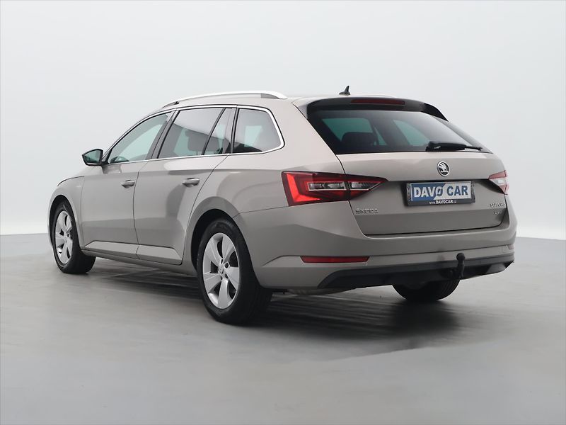 Škoda Superb 2,0 TDI 140kW 4x4 DSG Style CZ - fotka 5 z 34