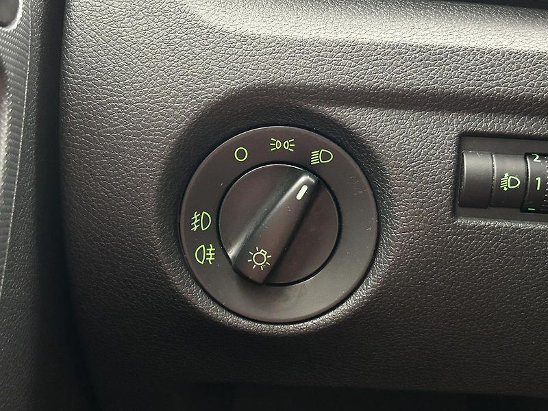 Škoda Roomster 1.6 V Comfort - fotka 14 z 25