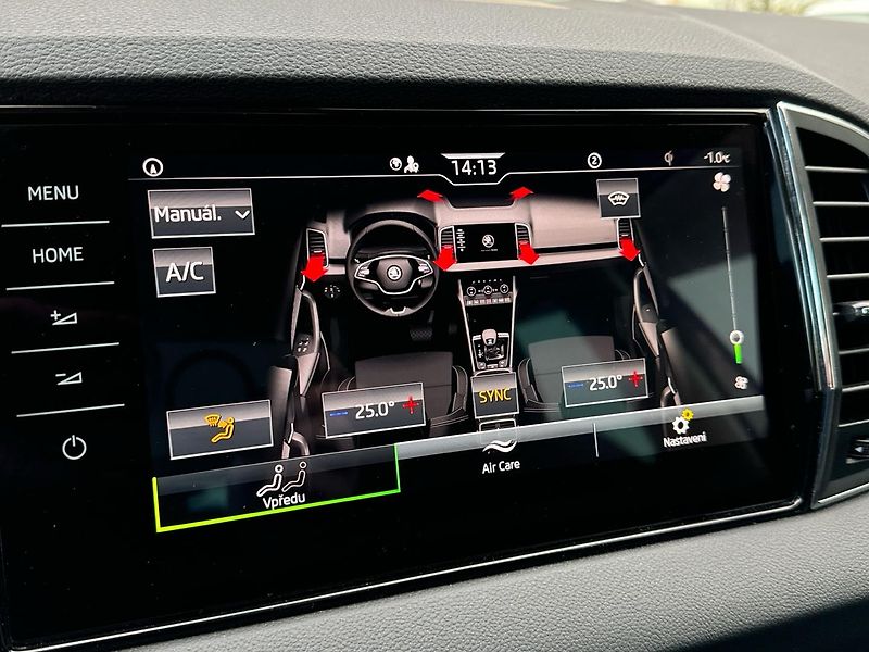 Škoda Karoq 2,0TDi 110kW BUSINESS - fotka 19 z 25