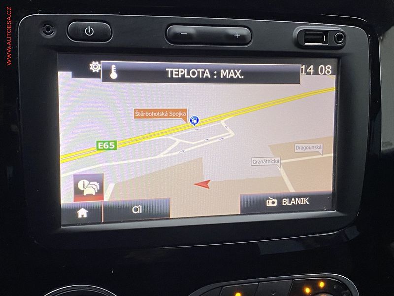 Renault Captur (2018) 0.9 TCe, ČR, LED, AC, tempo - fotka 17 z 19