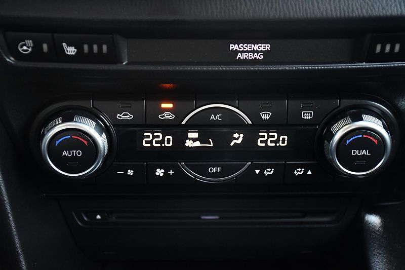 Mazda 3 2.0SKYACTIV-G HUD KAMERA 2xALU - fotka 23 z 34