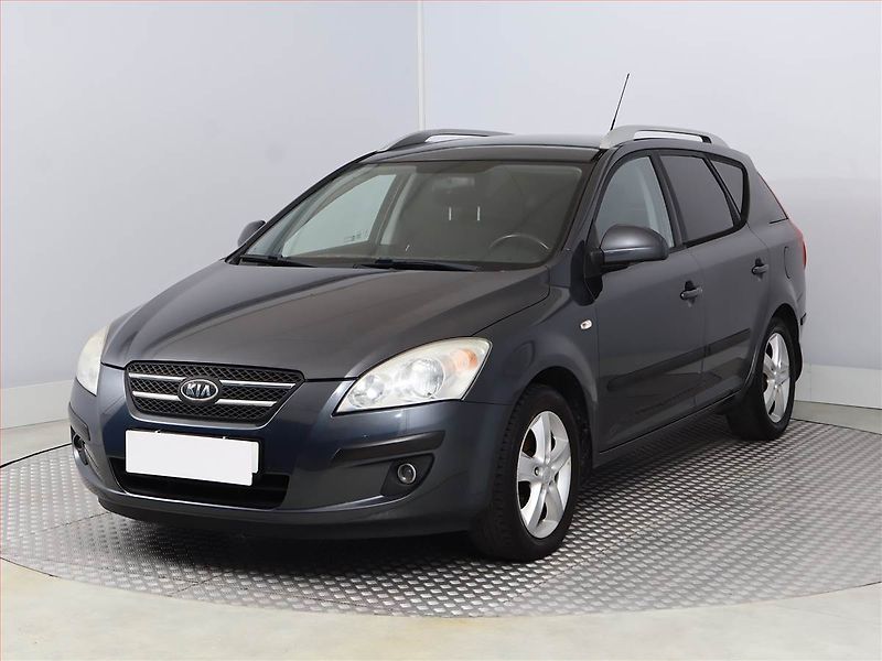 Kia Ceed (2009) 1.6 CVVT, nová STK - fotka 2 z 15