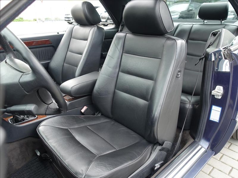 Mercedes-Benz 124 2,0 200 Sportline coupé,AC,TOP - fotka 13 z 28