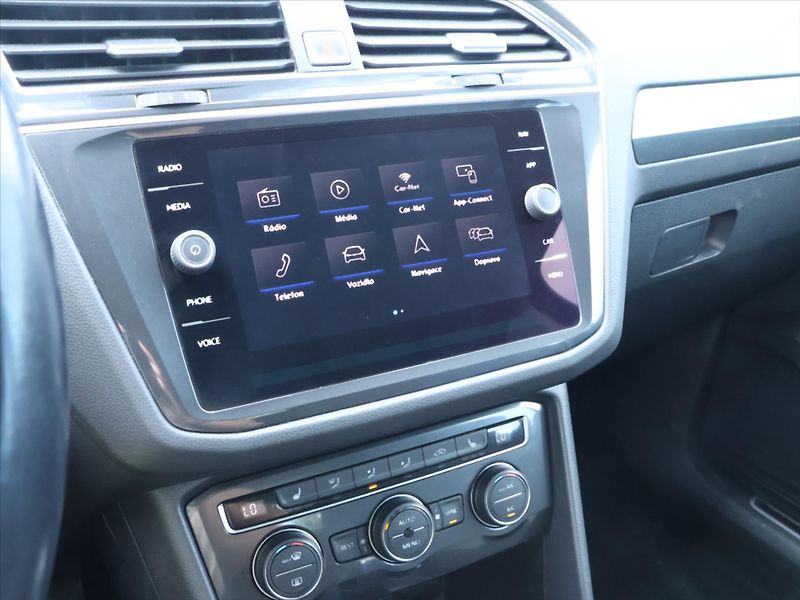 Volkswagen Tiguan 2,0 TDI 110kW 4M DSG Highline - fotka 21 z 32