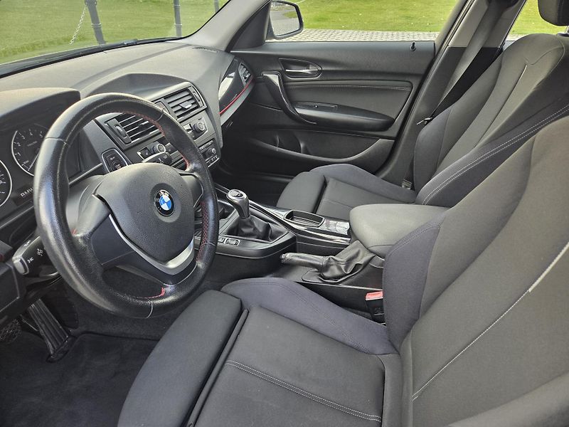 BMW Řada 1 (2011) 118i 125 kW, sport, xenon - fotka 10 z 23