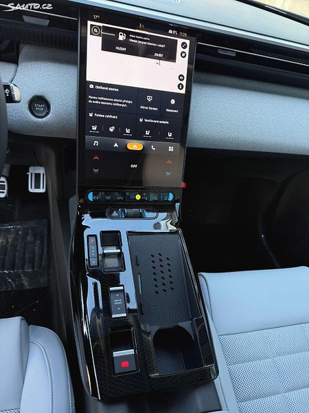Citroën C5 Aircross MAX Plug-in Hybrid - fotka 7 z 12