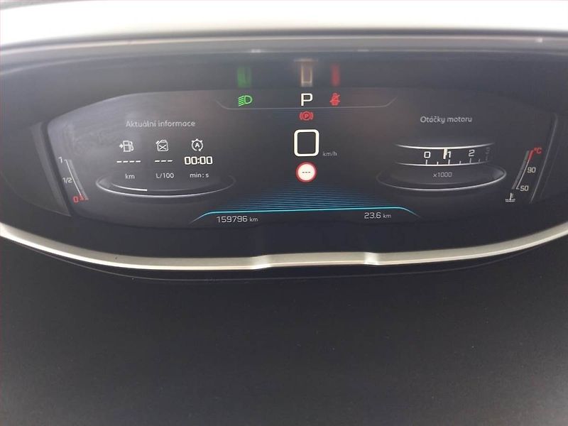 Peugeot 3008 (2018) 1.6 BlueHDi, Automat, Navi - fotka 11 z 20