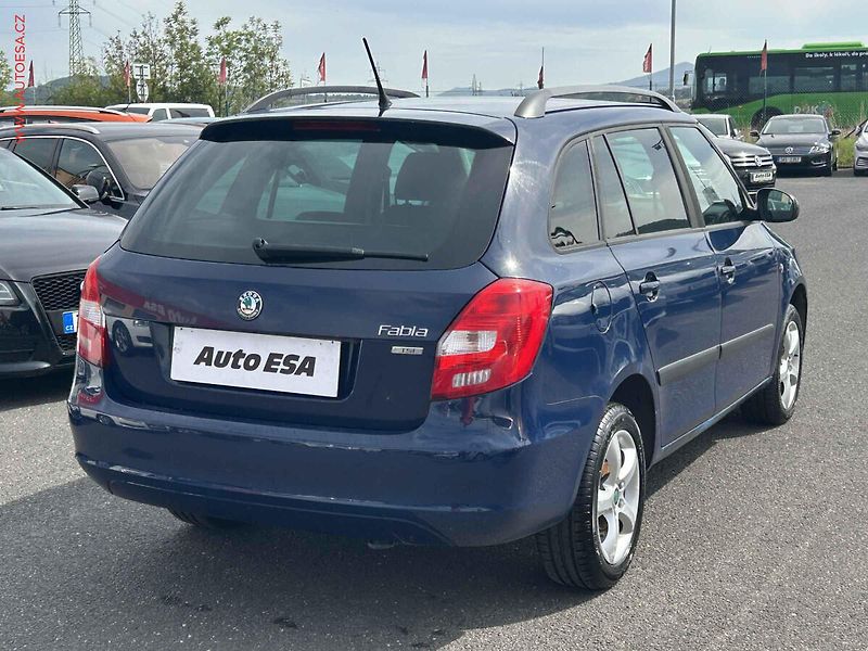Škoda Fabia (2012) 1. 2i, 2.maj,ČR, STK4/28 - fotka 4 z 15
