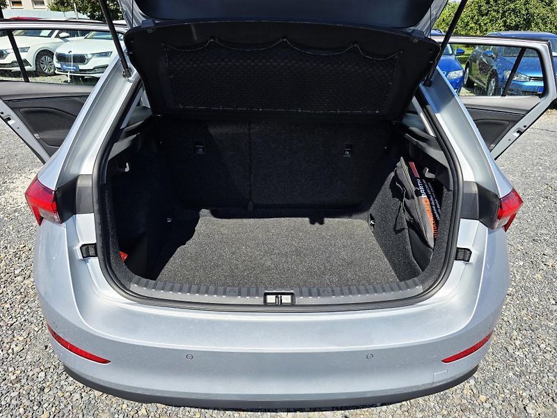 Škoda Scala 1.0TSI AMBITION NEHAVAR TOP ČR - fotka 16 z 36