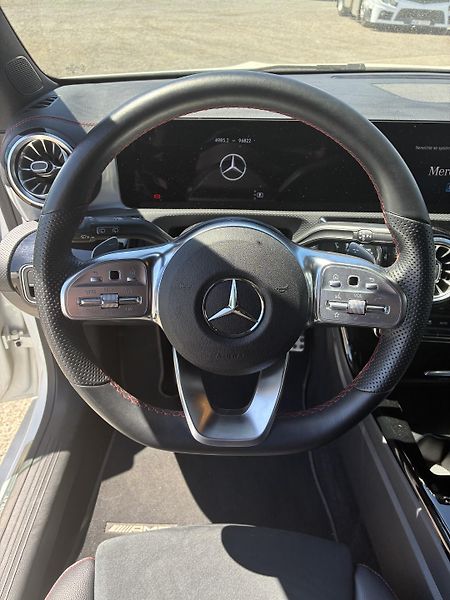 Mercedes-Benz CLA (2023) 200 shooting brake - fotka 10 z 15