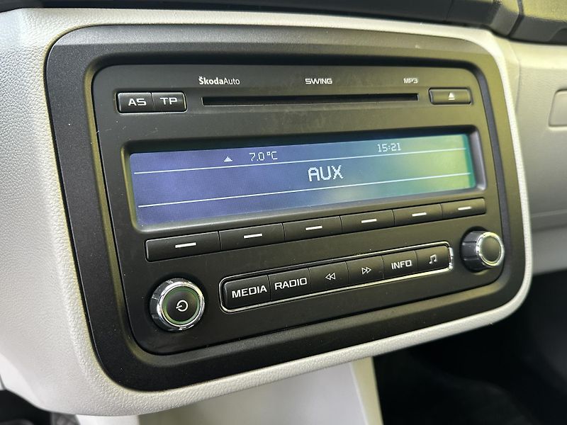 Škoda Fabia (2011) KOMBI 1.2TSI/63kW *KLIMA/TZ*  - fotka 12 z 28