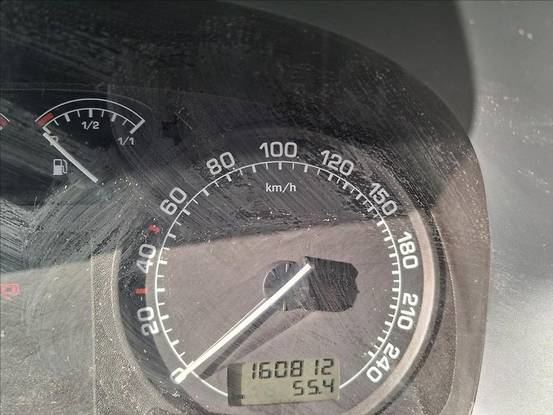 Škoda Octavia 2,0 - fotka 13 z 15