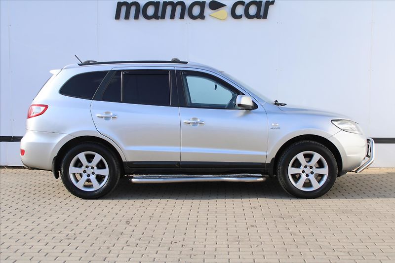 Hyundai Santa Fe 2.2CRDi 114kW AWD A/T TAŽNÉ ČR - fotka 8 z 22