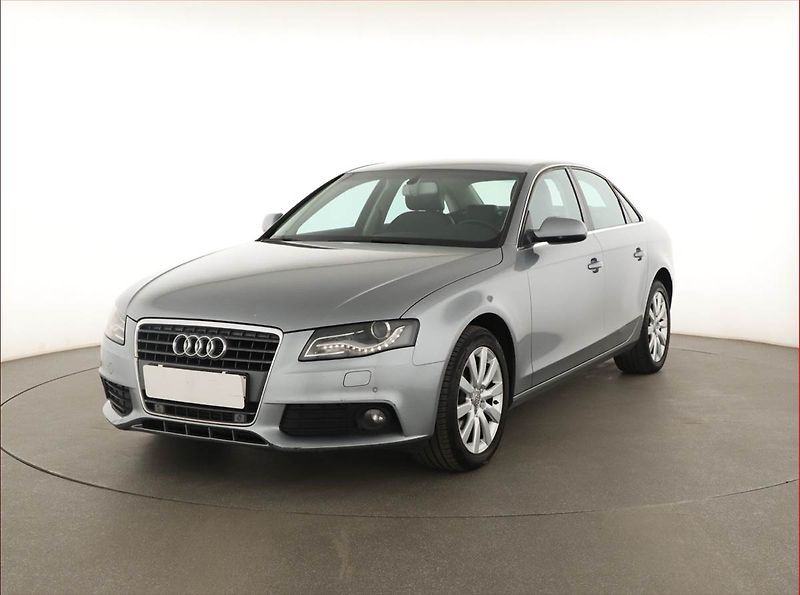 Audi A4 (2012) 2.0 TDI, Automat, Kůže - fotka 2 z 15