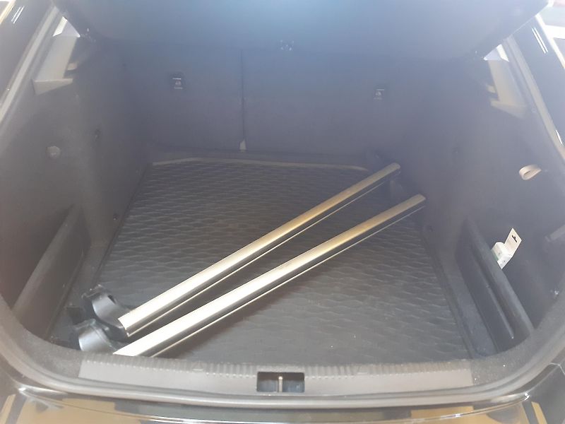 Škoda Octavia 1.6 TDI NAVI KAMERA APP - fotka 22 z 28