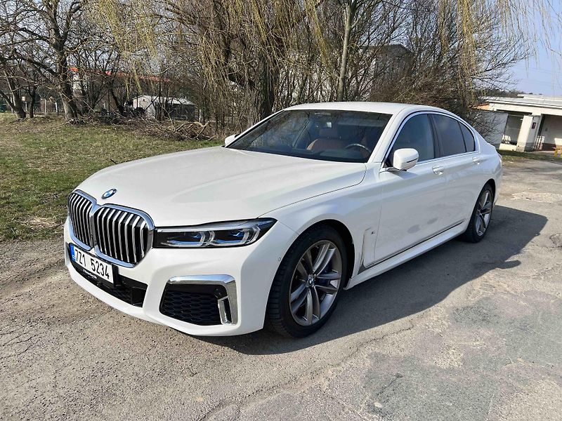 BMW Řada 7 750i 390kW xDrive Laser M pake - fotka 3 z 25
