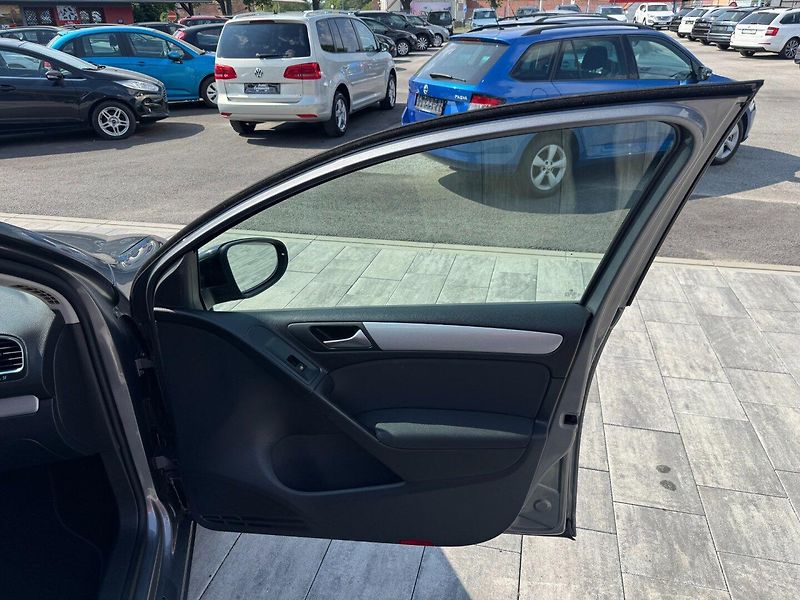 Volkswagen Golf (2012) MATCH 1.2 TSI 63kW - fotka 26 z 43