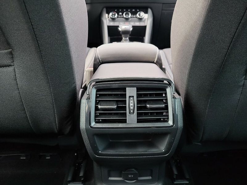 Škoda Karoq Classic 1,5TSI 110kW - fotka 27 z 28