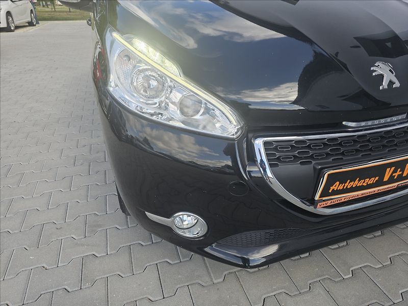 Peugeot 208 1,2 i Actice klima - fotka 37 z 40