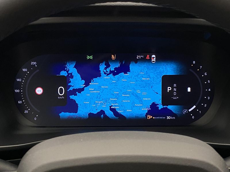Volvo XC40 (2026) B3 AUT DARK PLUS - fotka 33 z 59