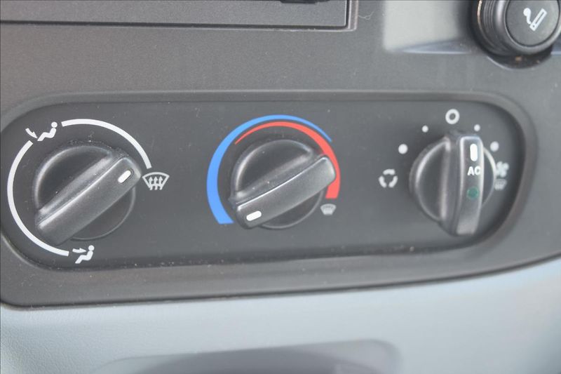 Ford Transit 2,2 d 92KW OBYTNÝ L4H4 - fotka 42 z 43