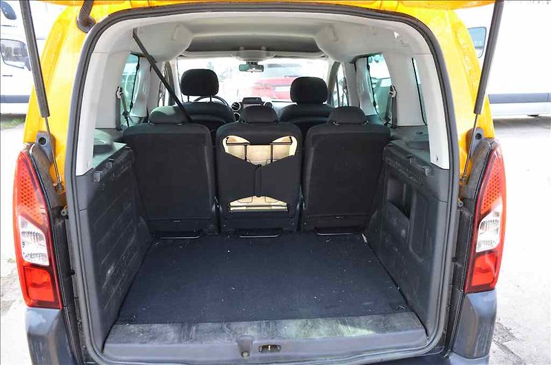 Peugeot Partner (2018) 1,6 HDI - fotka 18 z 19