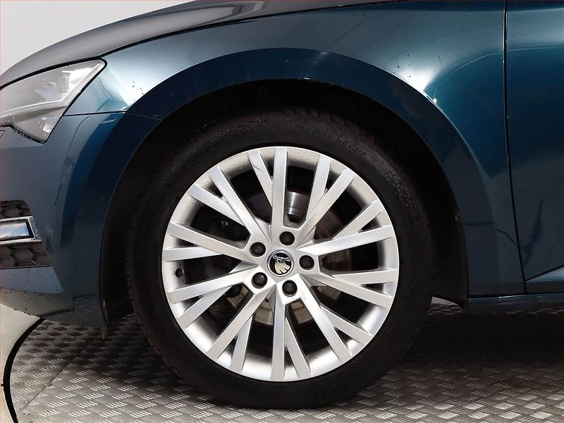 Škoda Superb (2023) Style 2.0 TDI - fotka 13 z 20