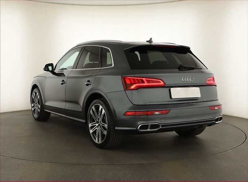 Audi SQ5 (2017) 3.0 TFSI - fotka 4 z 20