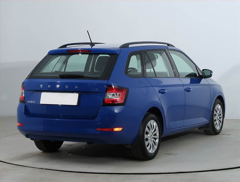 Škoda Fabia (2021) 1.0 TSI, Serv.kniha - fotka 5 z 16